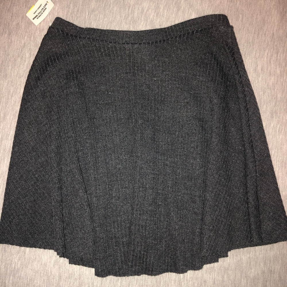 Grey skirt